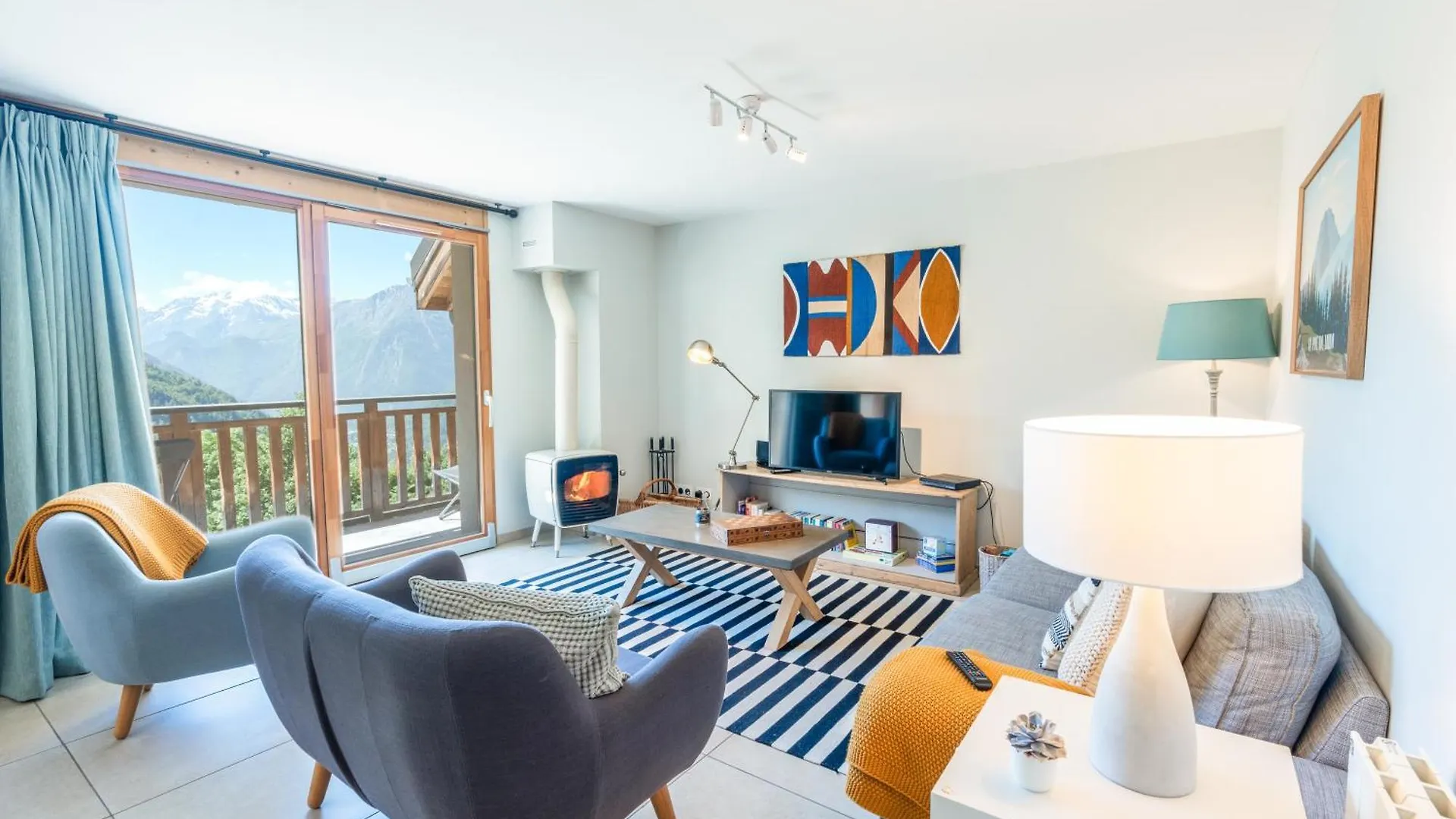 Kontakte von Chalet Des Cousins: Fantastic Alpine Chalet