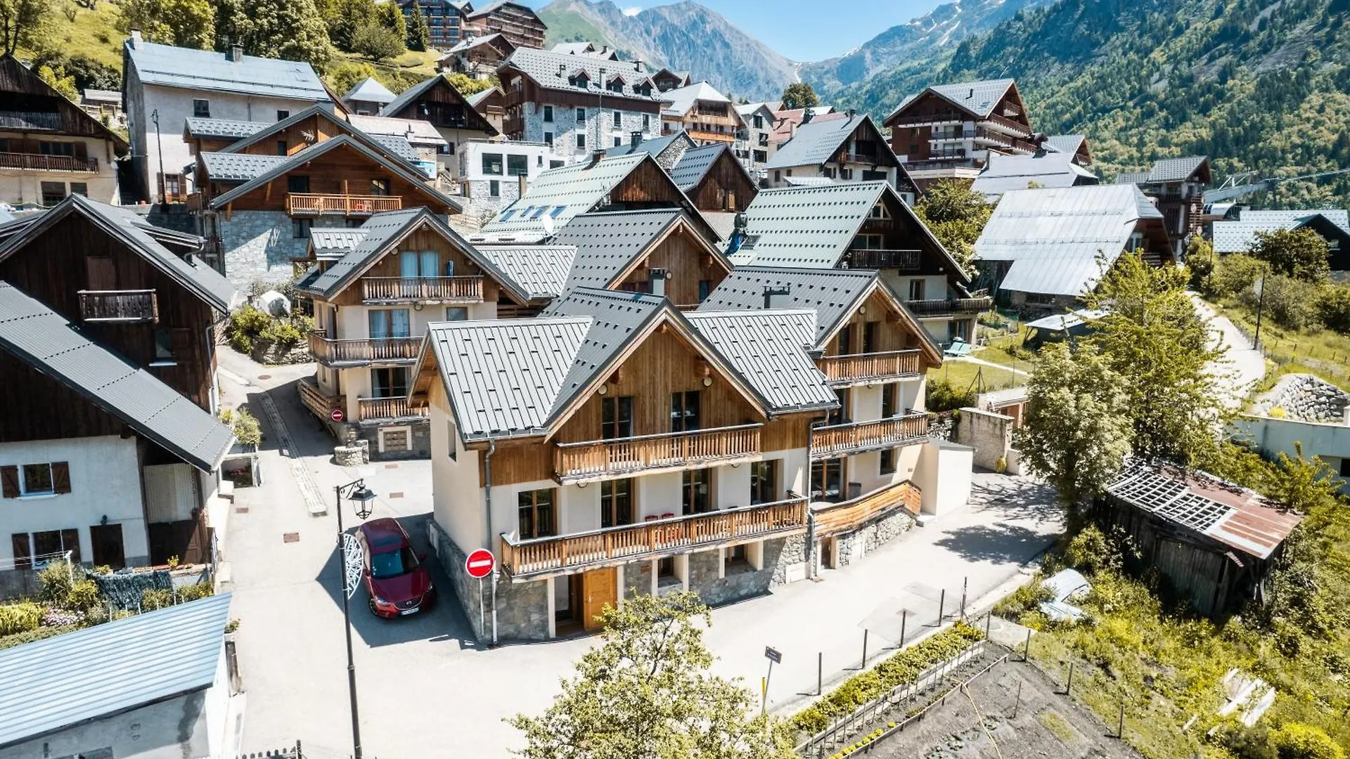 Chalet Des Cousins: Fantastic Alpine Chalet Vaujany